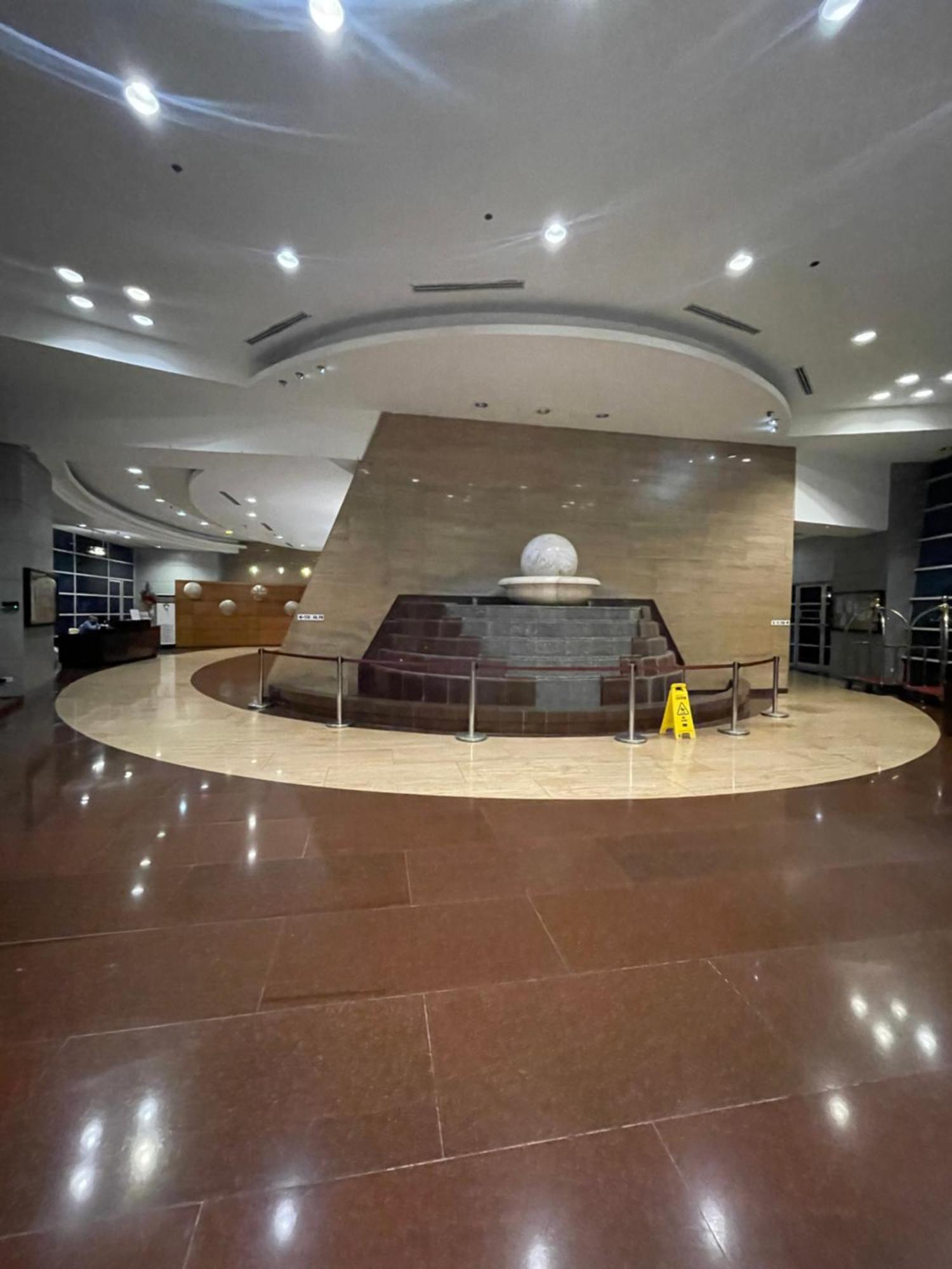 1Br At Pearl Of The Orient Tower In Front Of Us Embassy Leilighet Manila Eksteriør bilde