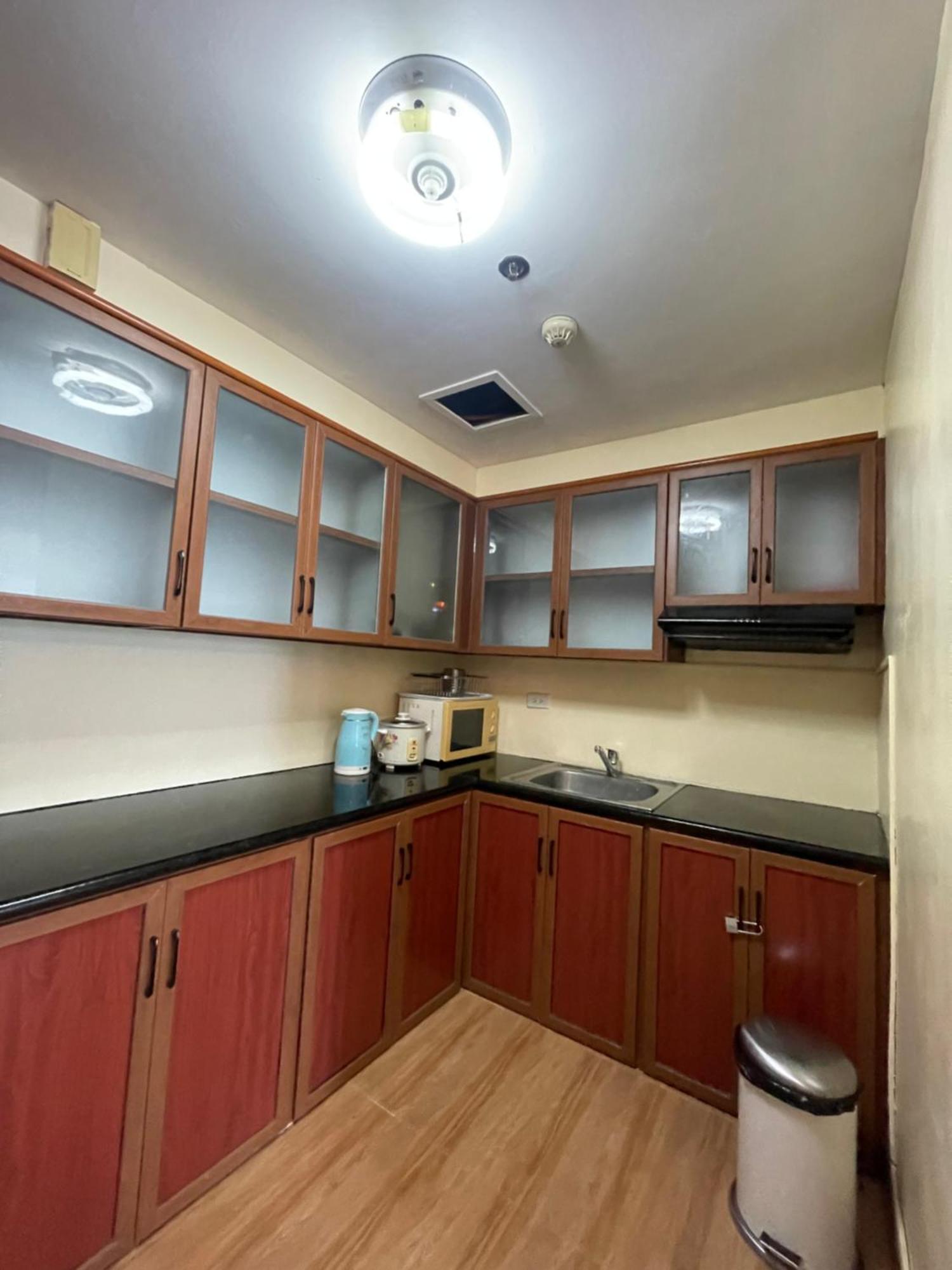 1Br At Pearl Of The Orient Tower In Front Of Us Embassy Leilighet Manila Eksteriør bilde