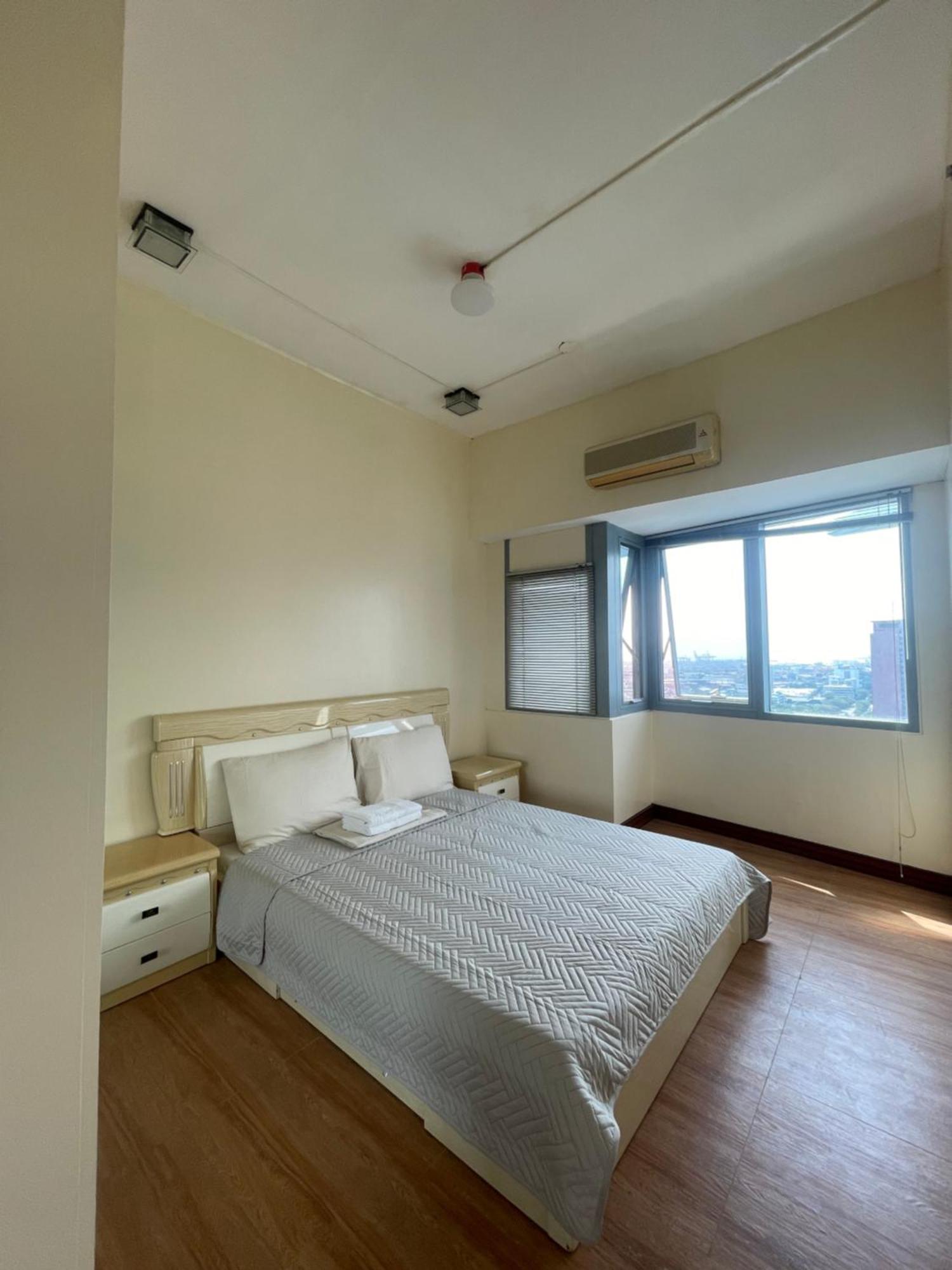 1Br At Pearl Of The Orient Tower In Front Of Us Embassy Leilighet Manila Eksteriør bilde