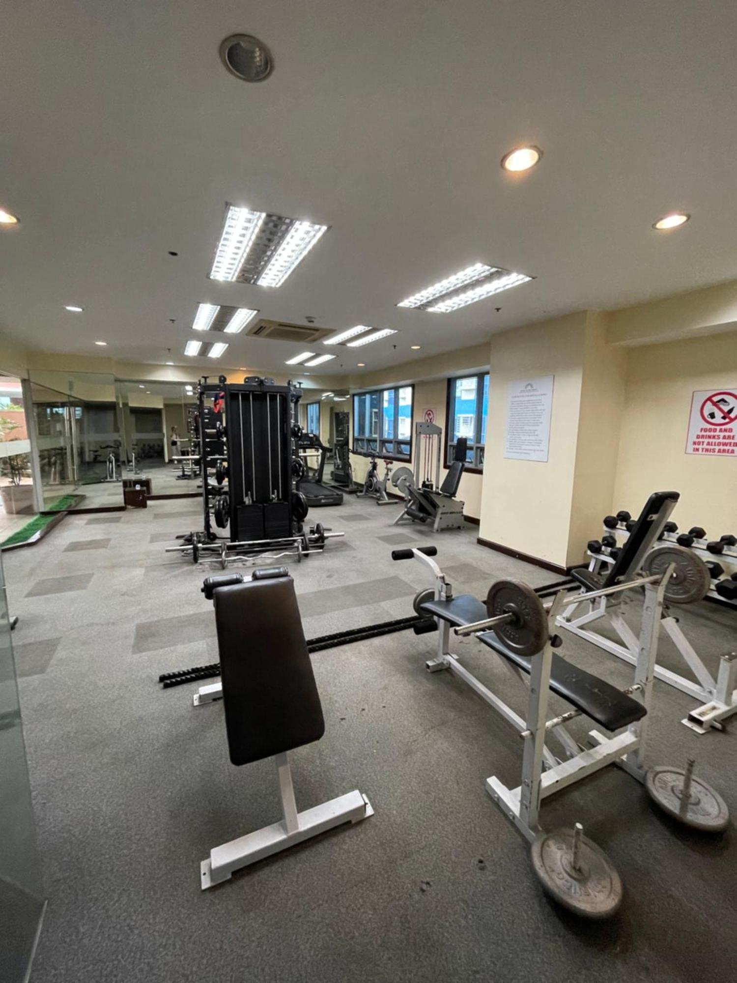 1Br At Pearl Of The Orient Tower In Front Of Us Embassy Leilighet Manila Eksteriør bilde